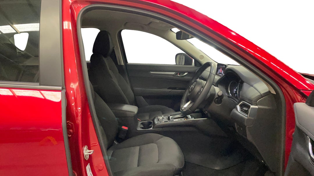 2017 Mazda CX-5 Maxx Sport (4x2), Automatic, 91702 km, Right Side Front Door Cabin View