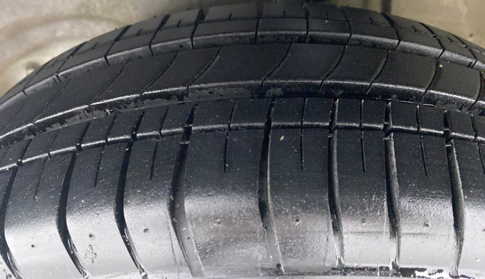 2018 Maruti Alto K10 VXI OPT, Petrol, Manual, 36,133 km, Left Front Tyre Tread