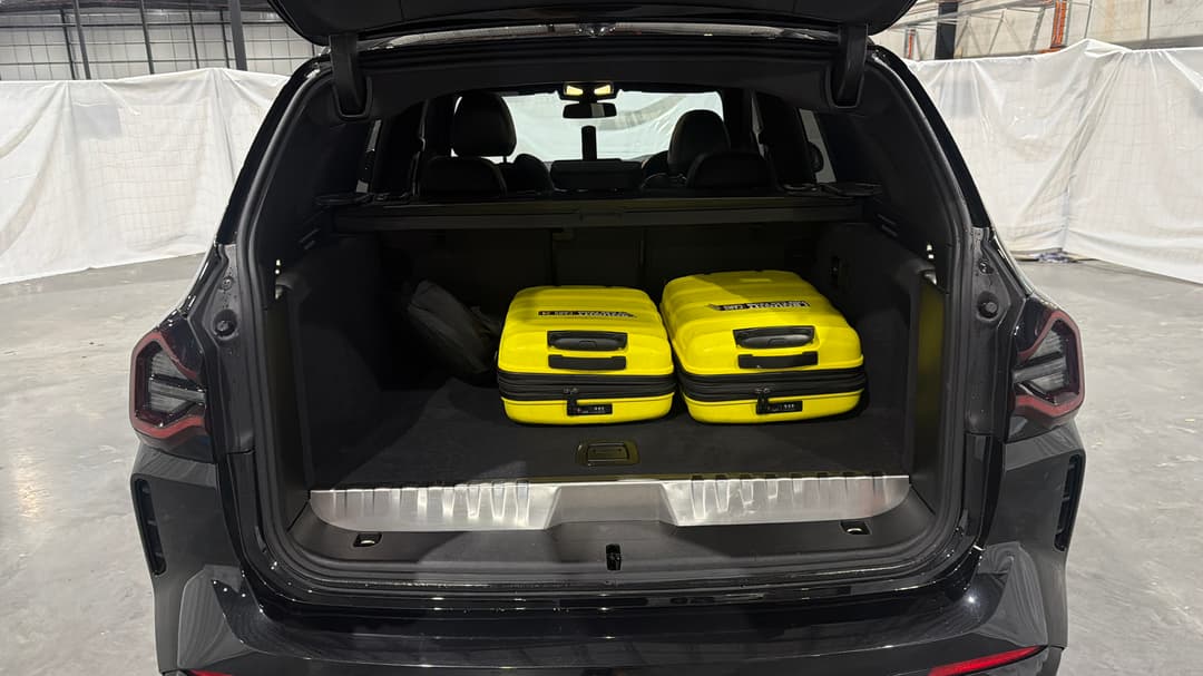 2022 BMW X3 xDrive30e M Sport (hybrid), Automatic, 55003 km, Boot Inside View with Luggage