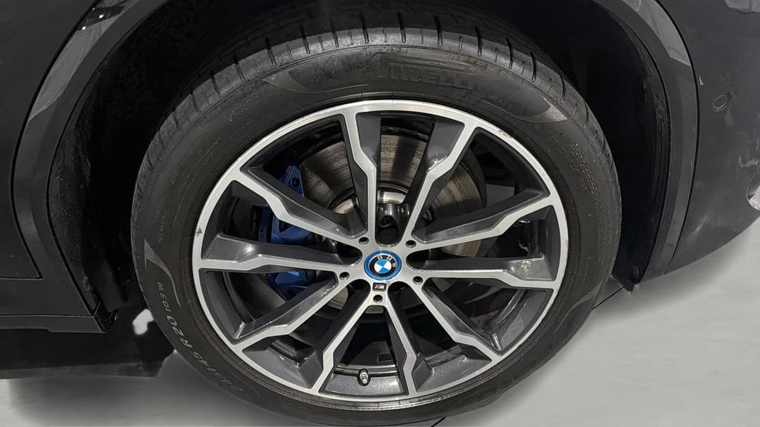 2022 BMW X3 xDrive30e M Sport (hybrid), Automatic, 55003 km, Right Front Wheel