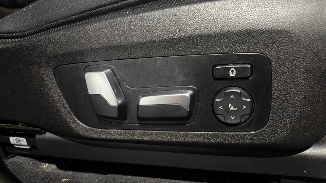 2022 BMW X3 xDrive30e M Sport (hybrid), Automatic, 55003 km, Drivers Side Adjustment Panel