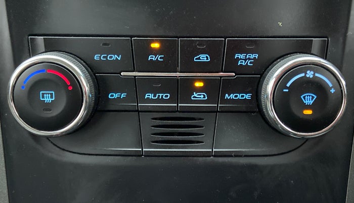 2018 Mahindra XUV500 W9, Diesel, Manual, 35,056 km, Automatic Climate Control