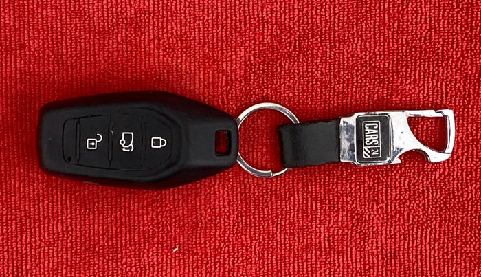 2018 Mahindra XUV500 W9, Diesel, Manual, 35,056 km, Key Close Up