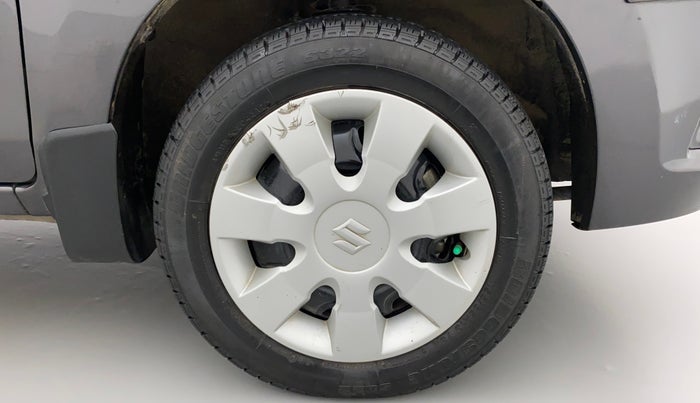 2017 Maruti Alto K10 VXI, Petrol, Manual, 22,949 km, Right Front Wheel