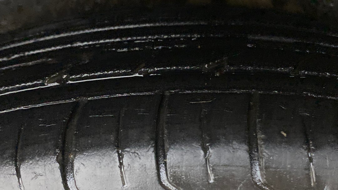Right Rear Tyre Tread