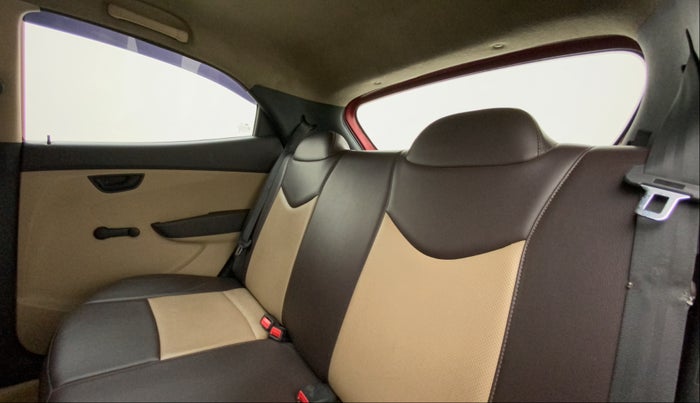 2017 Hyundai Eon MAGNA PLUS, Petrol, Manual, 48,977 km, Right Side Rear Door Cabin