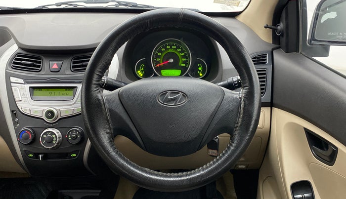 2017 Hyundai Eon MAGNA PLUS, Petrol, Manual, 48,977 km, Steering Wheel Close Up