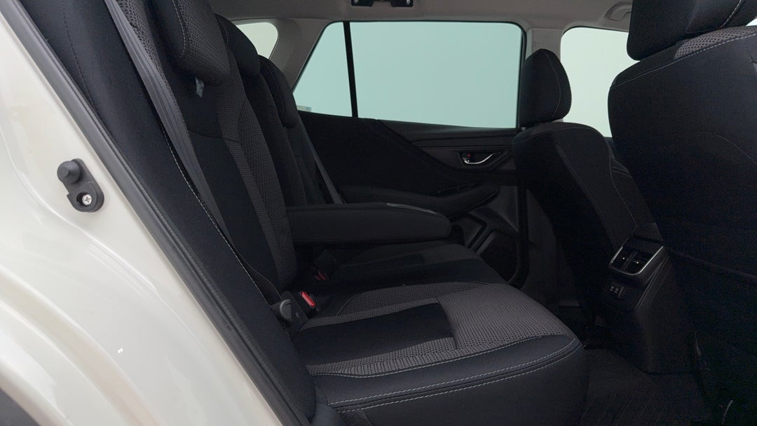 2021 Subaru Outback AWD, Automatic, 45624 km, Right Side Rear Door Cabin View