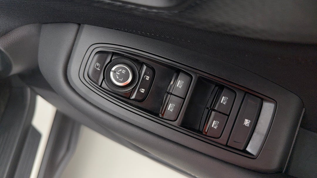 2021 Subaru Outback AWD, Automatic, 45624 km, Drivers Side Door Panel Controls