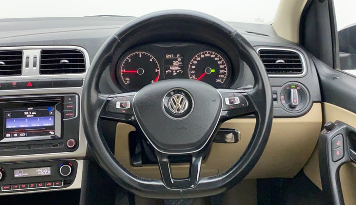 2017 Volkswagen Ameo HIGHLINE DSG 1.5 DIESEL , Diesel, Automatic, 66,122 km, Steering Wheel Close Up