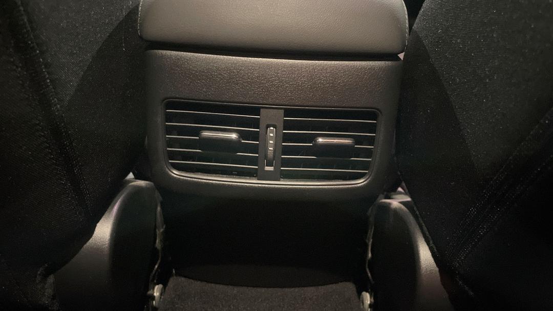2019 Mazda Mazda3 G25 Evolve, Automatic, 80854 km, Rear A/C Vent