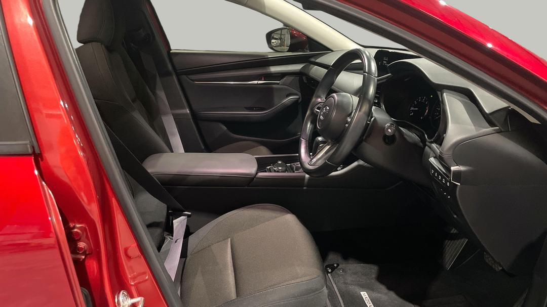 2019 Mazda Mazda3 G25 Evolve, Automatic, 80854 km, Right Side Front Door Cabin View