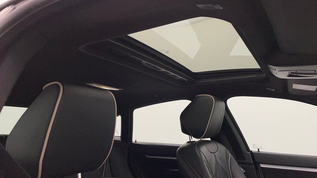 Interior Sunroof/Moonroof
