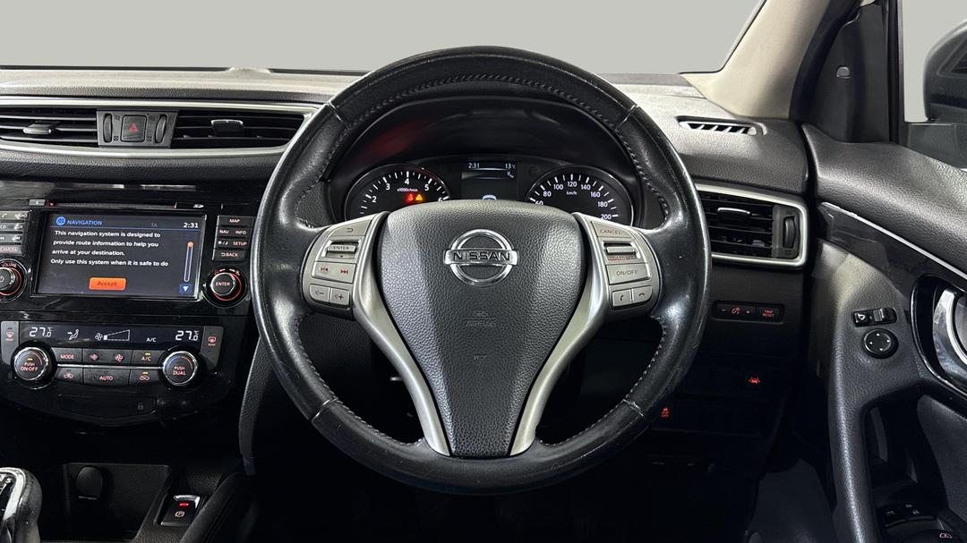 2017 Nissan Qashqai Ti, Manual, 112995 km, Steering Wheel Close-up