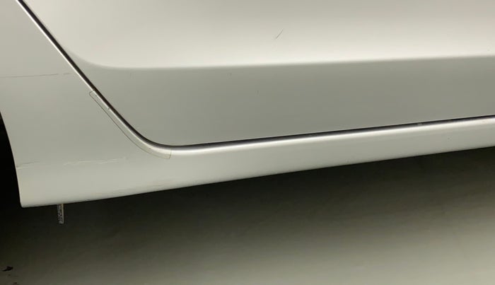 2010 Honda Accord 2.4L I-VTEC AT, Petrol, Automatic, 1,06,053 km, Right running board - Minor scratches