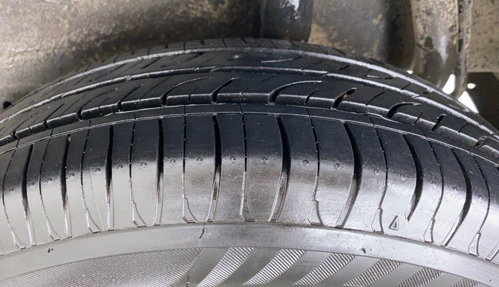 2018 Maruti Celerio VXI CNG D, CNG, Manual, 81,406 km, Left Rear Tyre Tread