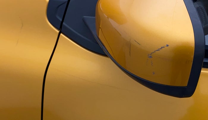2020 Renault TRIBER RXZ, Petrol, Manual, 42,381 km, Left rear-view mirror - Minor scratches