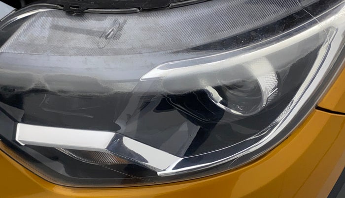 2020 Renault TRIBER RXZ, Petrol, Manual, 42,381 km, Left headlight - Faded