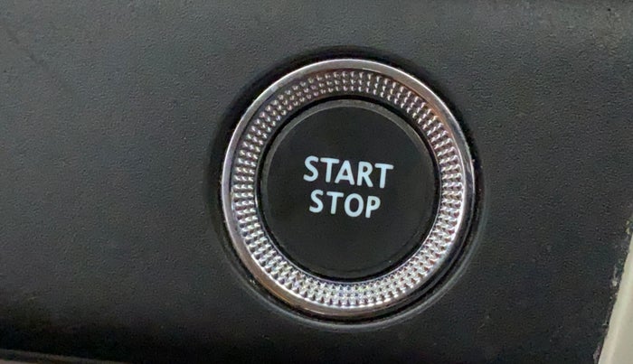 2020 Renault TRIBER RXZ, Petrol, Manual, 42,381 km, Keyless Start/ Stop Button