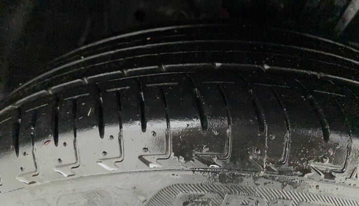 2017 Honda City V MT PETROL, Petrol, Manual, 58,880 km, Right Front Tyre Tread