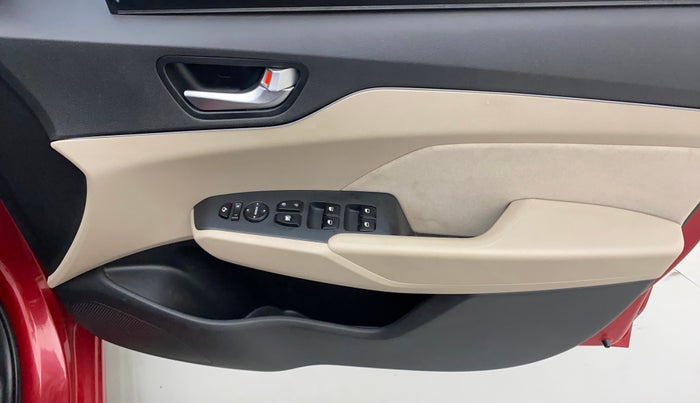 2018 Hyundai Verna 1.6 VTVT SX, Petrol, Manual, 44,659 km, Driver Side Door Panels Control