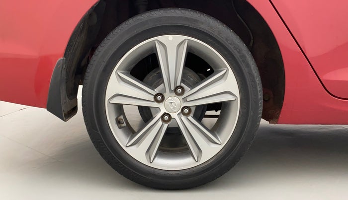 2018 Hyundai Verna 1.6 VTVT SX, Petrol, Manual, 44,659 km, Right Rear Wheel