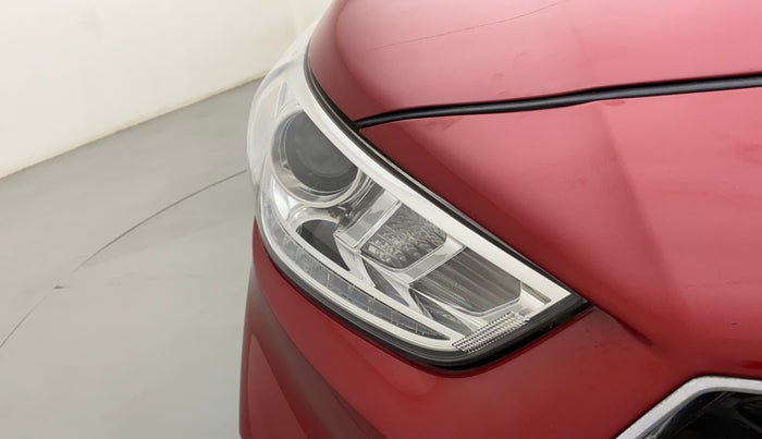2018 Hyundai Verna 1.6 VTVT SX, Petrol, Manual, 44,659 km, Right headlight - Minor scratches