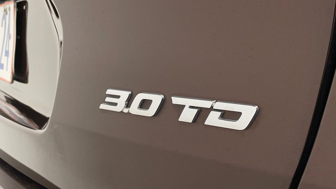 Badge (Boot Right Side)