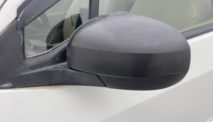 2012 Maruti Ertiga LXI, CNG, Manual, 82,416 km, Left rear-view mirror - ORVM knob broken and not working