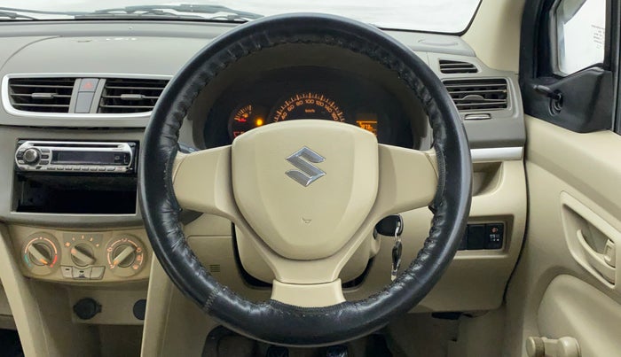 2012 Maruti Ertiga LXI, CNG, Manual, 82,416 km, Steering Wheel Close Up