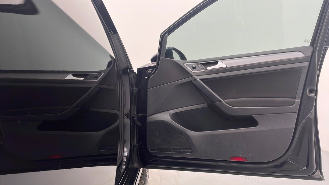 2017 Volkswagen Golf 92 Tsi Trendline, Automatic, 49180 km, Speaker View