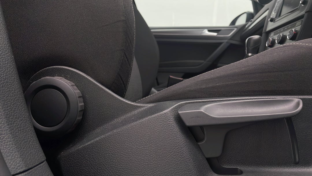 2017 Volkswagen Golf 92 Tsi Trendline, Automatic, 49180 km, Drivers Side Adjustment Panel