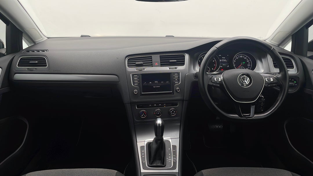 2017 Volkswagen Golf 92 Tsi Trendline, Automatic, 49180 km, Dashboard View