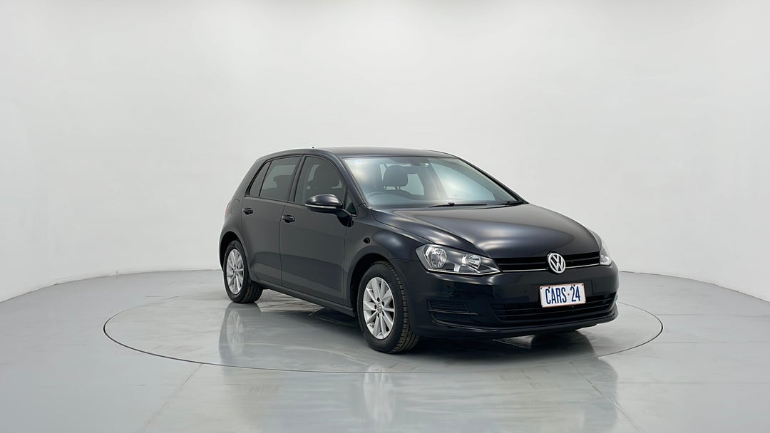 2017 Volkswagen Golf 92 Tsi Trendline, Automatic, 49180 km, Right Front Diagonal (45- Degree) View