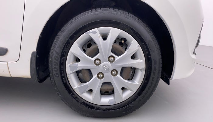 2015 Hyundai Grand i10 SPORTZ 1.1 CRDI, Diesel, Manual, 46,422 km, Right Front Wheel