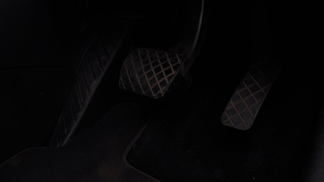 2018 Volkswagen Tiguan 162 Tsi Highline, Automatic, 87930 km, Pedals and Footmat