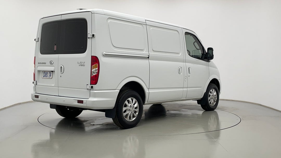 Right Back Diagonal (45- Degree) View