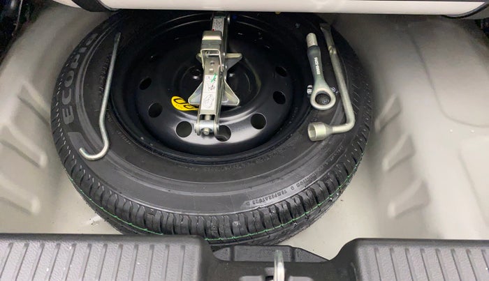 2022 Maruti Dzire ZXI CNG, CNG, Manual, 6,505 km, Spare Tyre