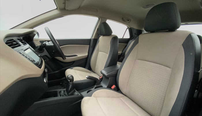 2017 Hyundai Elite i20 ASTA 1.2, Petrol, Manual, 30,311 km, Right Side Front Door Cabin