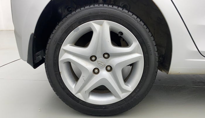 2017 Hyundai Elite i20 ASTA 1.2, Petrol, Manual, 30,311 km, Right Rear Wheel