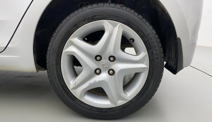 2017 Hyundai Elite i20 ASTA 1.2, Petrol, Manual, 30,311 km, Left Rear Wheel