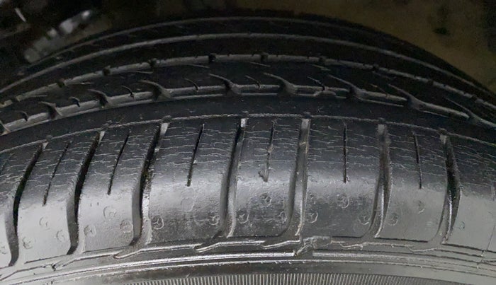 2017 Hyundai Elite i20 ASTA 1.2, Petrol, Manual, 30,311 km, Right Rear Tyre Tread