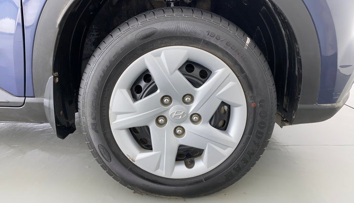 2019 Hyundai VENUE 1.4 CRDI S MT, Diesel, Manual, 29,790 km, Right Front Wheel