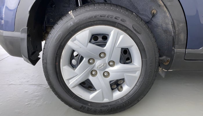 2019 Hyundai VENUE 1.4 CRDI S MT, Diesel, Manual, 29,790 km, Right Rear Wheel