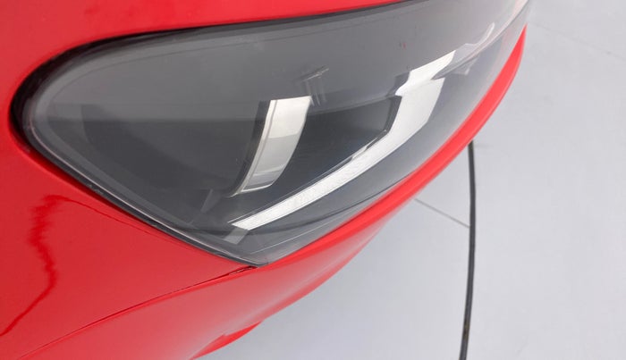 2017 Volkswagen Polo HIGHLINE1.2L PETROL, Petrol, Manual, 91,111 km, Right headlight - Minor scratches
