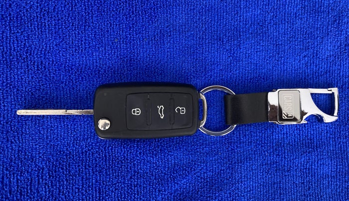 2017 Volkswagen Polo HIGHLINE1.2L PETROL, Petrol, Manual, 91,111 km, Key Close Up