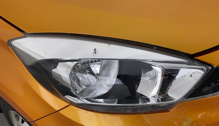 2017 Tata Tiago XE 1.2 REVOTRON, Petrol, Manual, 13,519 km, Right headlight - Minor scratches
