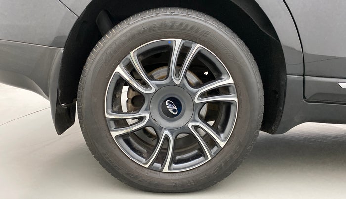 2018 Mahindra MARAZZO M8 7 STR, Diesel, Manual, 26,765 km, Right Rear Wheel