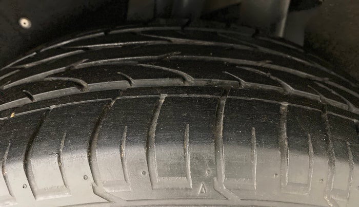 2018 Mahindra MARAZZO M8 7 STR, Diesel, Manual, 26,765 km, Left Rear Tyre Tread