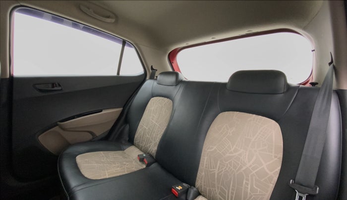 2017 Hyundai Grand i10 MAGNA 1.2 KAPPA VTVT, Petrol, Manual, 17,996 km, Right Side Rear Door Cabin
